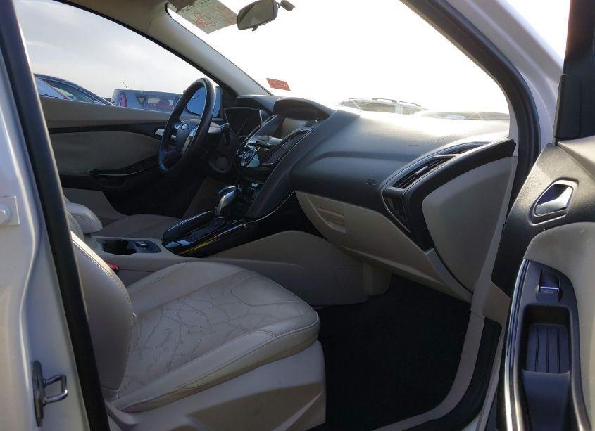 Photo 5 of 2013 Ford Focus ELECTRIC (VIN 1FADP3R45DL364350)