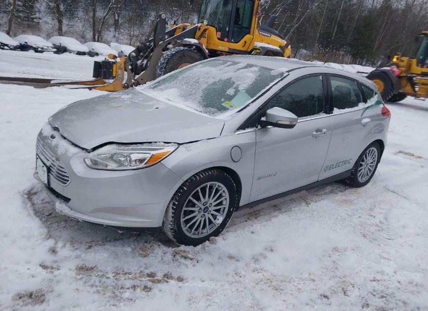 Photo 2 of 2016 Ford Focus ELECTRIC (VIN 1FADP3R45GL388281)