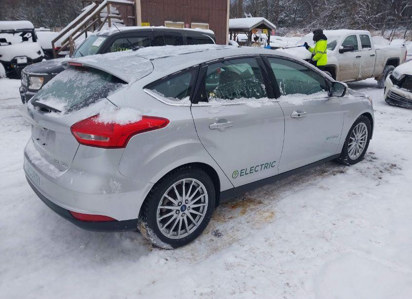 Photo 4 of 2016 Ford Focus ELECTRIC (VIN 1FADP3R45GL388281)
