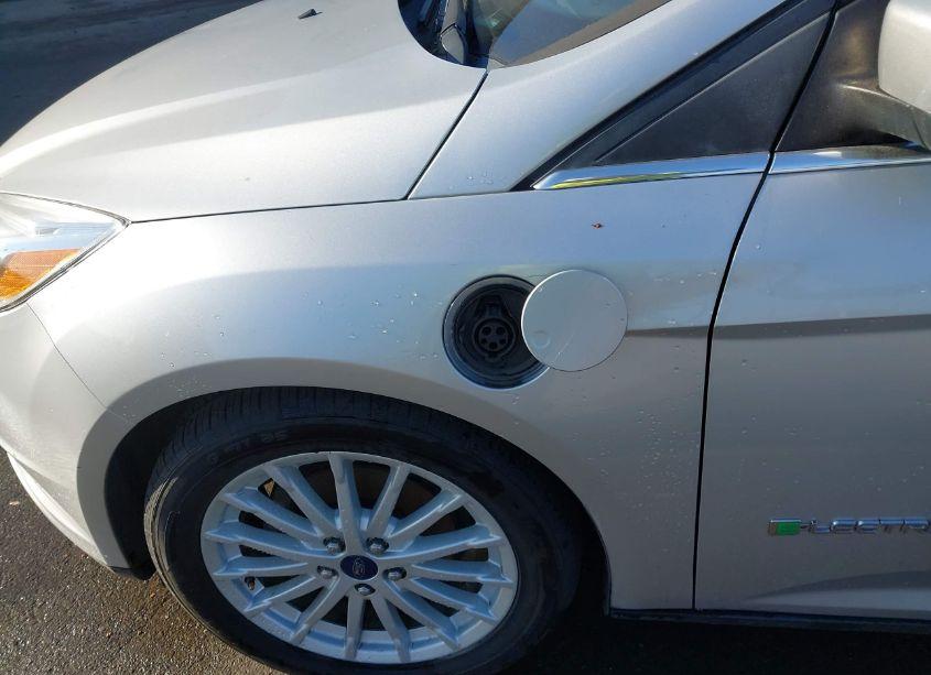 Photo 14 of 2013 Ford Focus ELECTRIC (VIN 1FADP3R47DL353351)