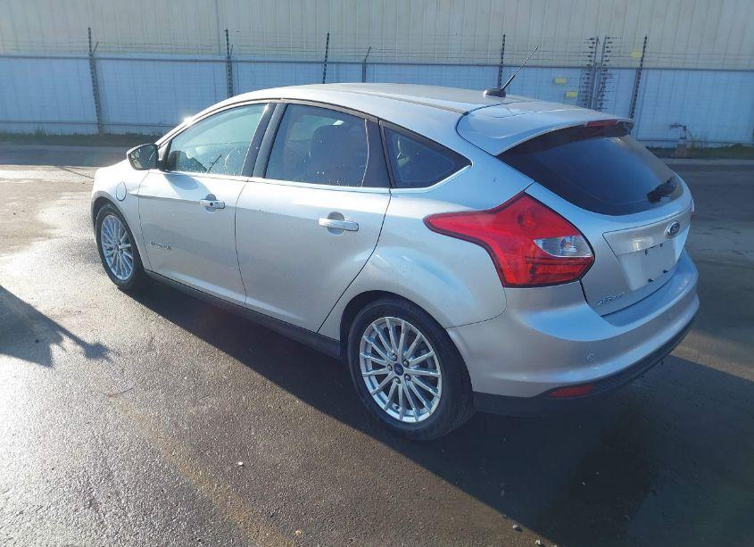 Photo 3 of 2013 Ford Focus ELECTRIC (VIN 1FADP3R47DL353351)
