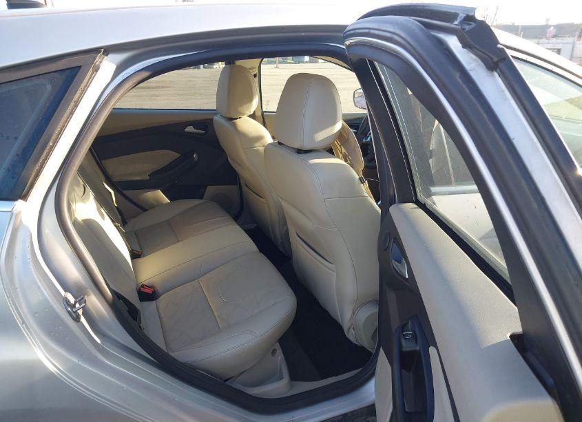 Photo 8 of 2013 Ford Focus ELECTRIC (VIN 1FADP3R47DL353351)