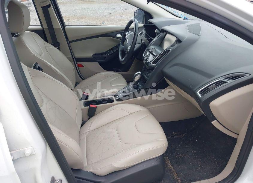 Photo 5 of 2015 Ford Focus ELECTRIC (VIN 1FADP3R47FL297852)