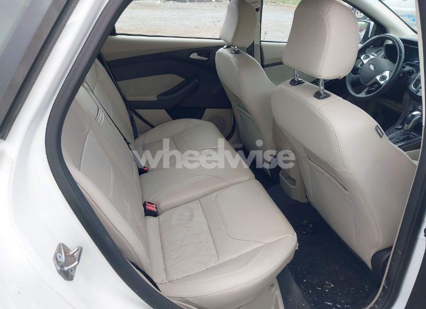 Photo 8 of 2015 Ford Focus ELECTRIC (VIN 1FADP3R47FL297852)