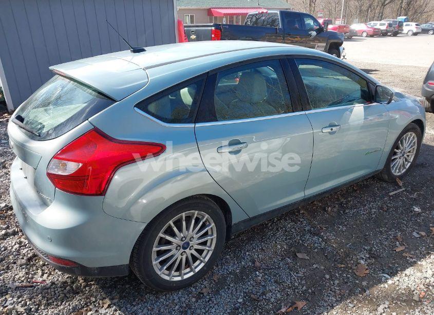 Photo 4 of 2013 Ford Focus ELECTRIC (VIN 1FADP3R49DL217920)