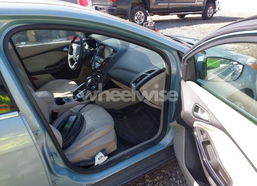 Photo 5 of 2013 Ford Focus ELECTRIC (VIN 1FADP3R49DL217920)