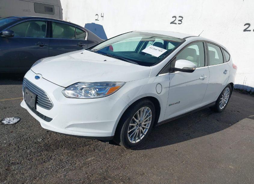 Photo 2 of 2014 Ford Focus ELECTRIC (VIN 1FADP3R49EL112179)