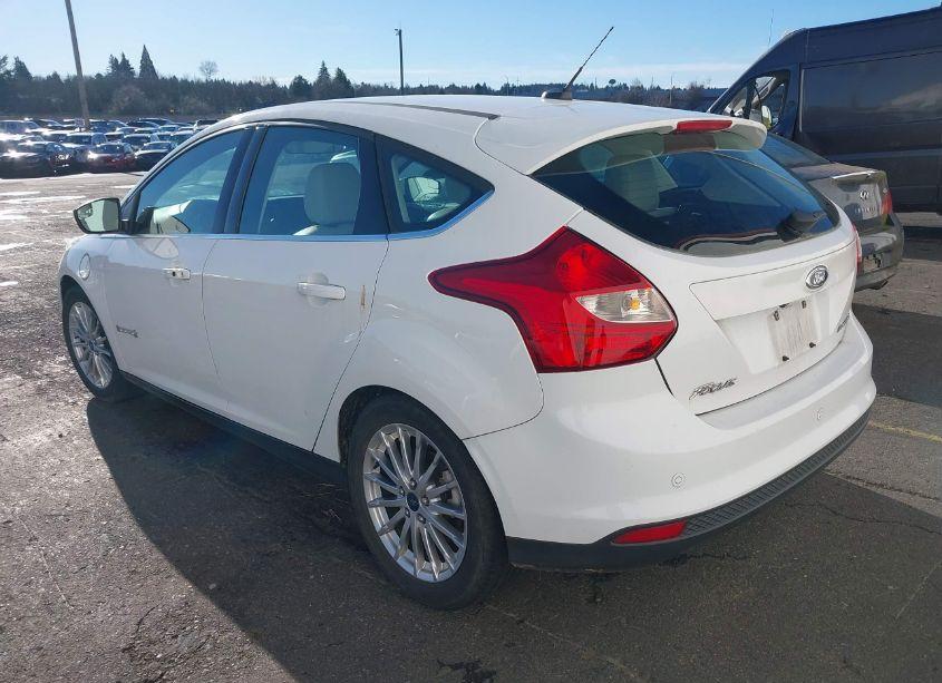 Photo 3 of 2014 Ford Focus ELECTRIC (VIN 1FADP3R49EL112179)