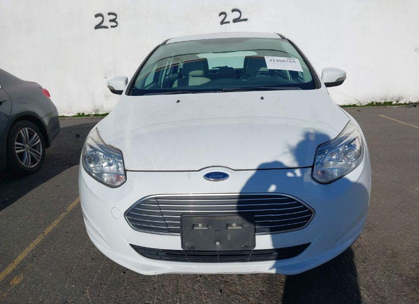 Photo 6 of 2014 Ford Focus ELECTRIC (VIN 1FADP3R49EL112179)