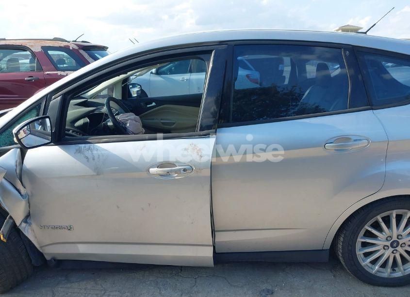 Photo 14 of 2016 Ford C-max HYBRID SE (VIN 1FADP5AU1GL103759)