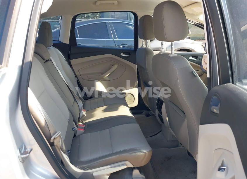 Photo 8 of 2016 Ford C-max HYBRID SE (VIN 1FADP5AU1GL103759)