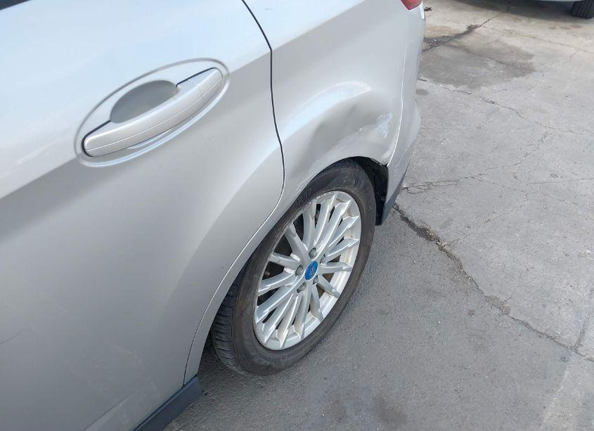 Photo 13 of 2013 Ford C-max HYBRID SE (VIN 1FADP5AU2DL522893)