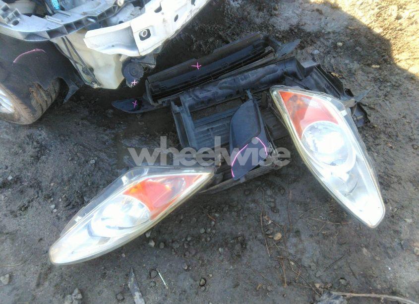 Photo 12 of 2013 Ford C-max HYBRID SE (VIN 1FADP5AU2DL540813)