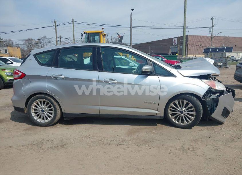 Photo 13 of 2017 Ford C-max HYBRID SE (VIN 1FADP5AU2HL111659)