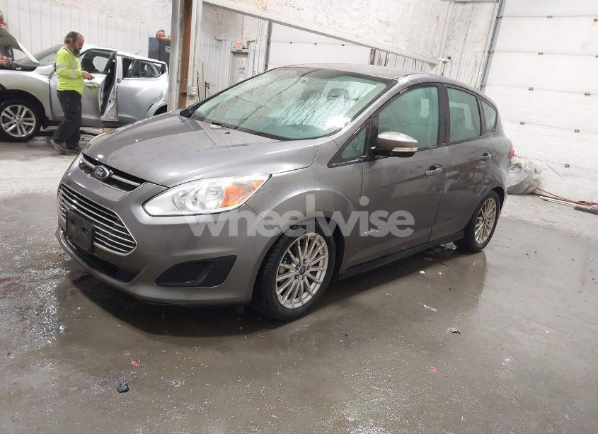 Photo 2 of 2013 Ford C-max HYBRID SE (VIN 1FADP5AU3DL502281)