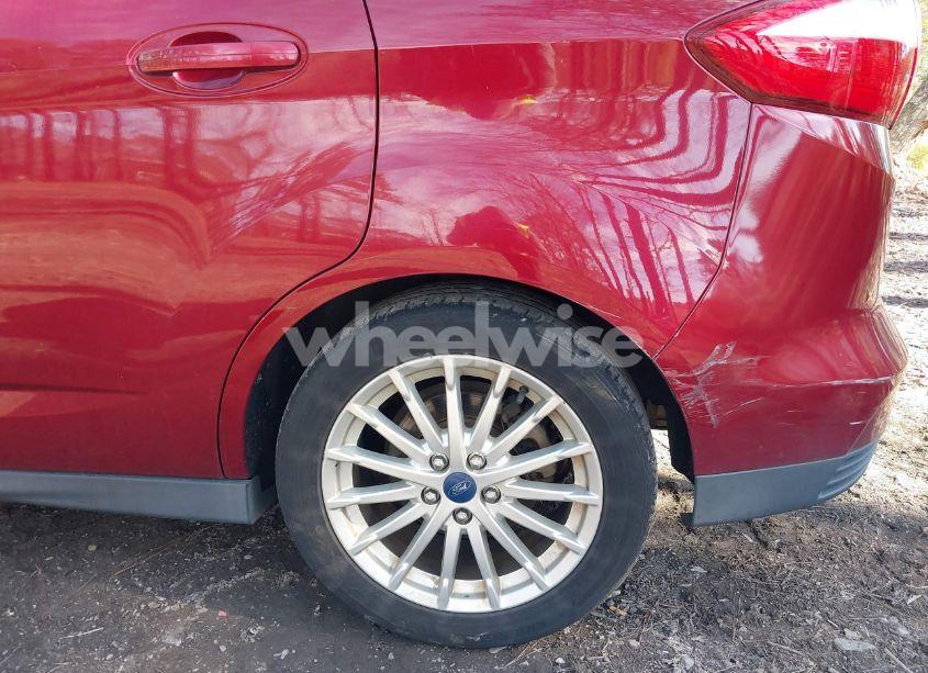 Photo 13 of 2013 Ford C-max HYBRID SE (VIN 1FADP5AU3DL504211)