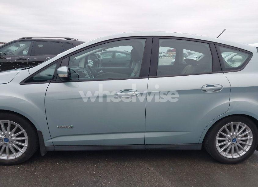 Photo 15 of 2013 Ford C-max HYBRID SE (VIN 1FADP5AU3DL518500)