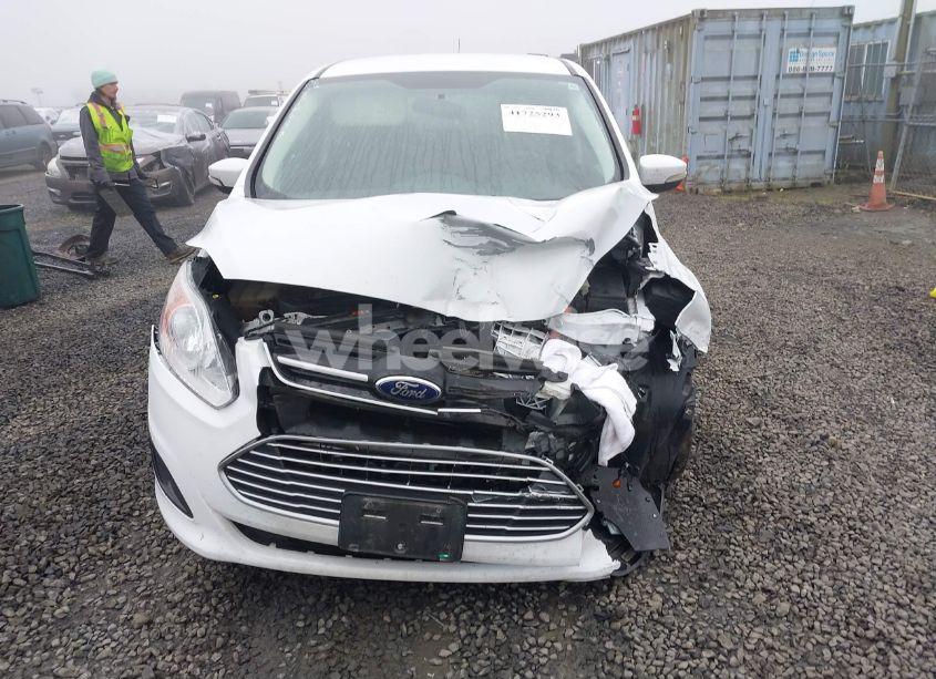 Photo 12 of 2013 Ford C-max HYBRID SE (VIN 1FADP5AU3DL529867)