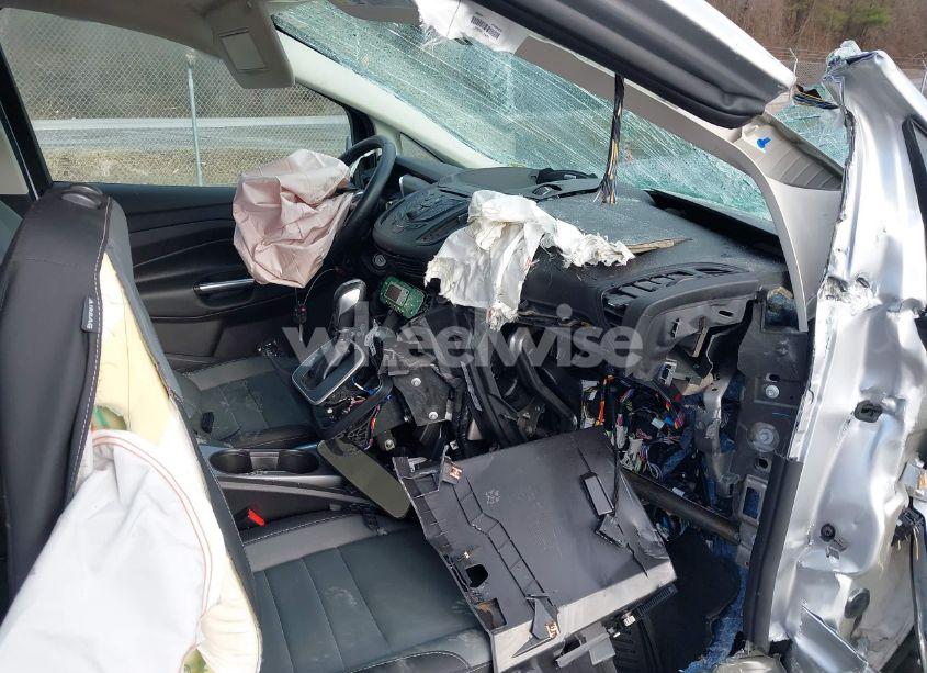 Photo 5 of 2016 Ford C-max HYBRID SE (VIN 1FADP5AU3GL104007)