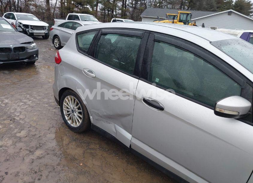 Photo 12 of 2013 Ford C-max HYBRID SE (VIN 1FADP5AU4DL535807)