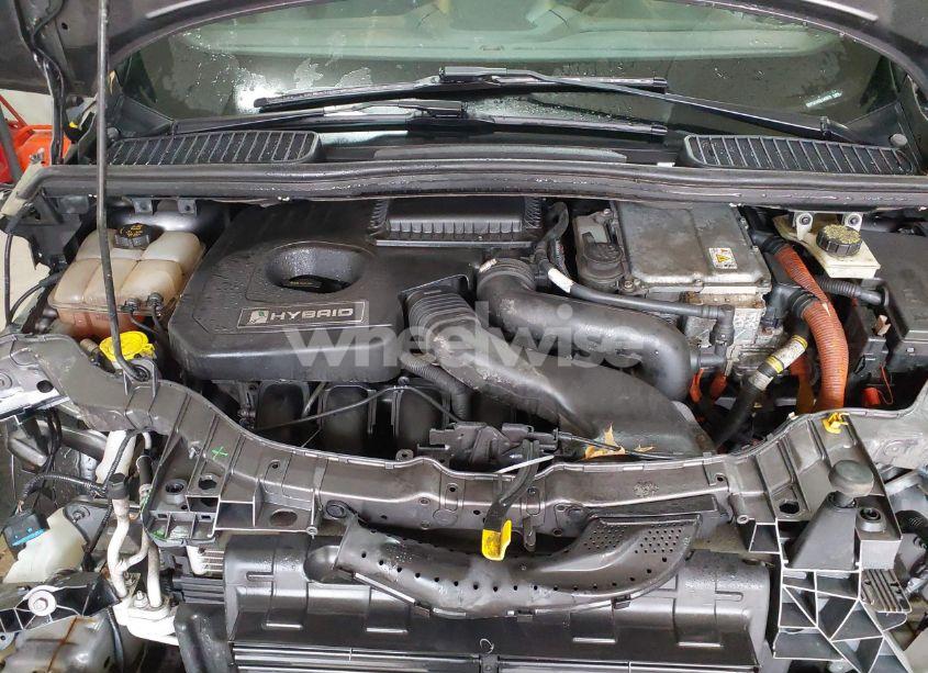 Photo 10 of 2013 Ford C-max HYBRID SE (VIN 1FADP5AU4DL549979)