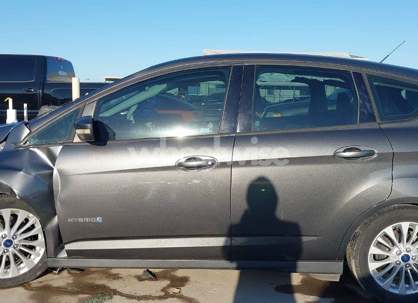 Photo 14 of 2017 Ford C-max HYBRID SE (VIN 1FADP5AU4HL112277)