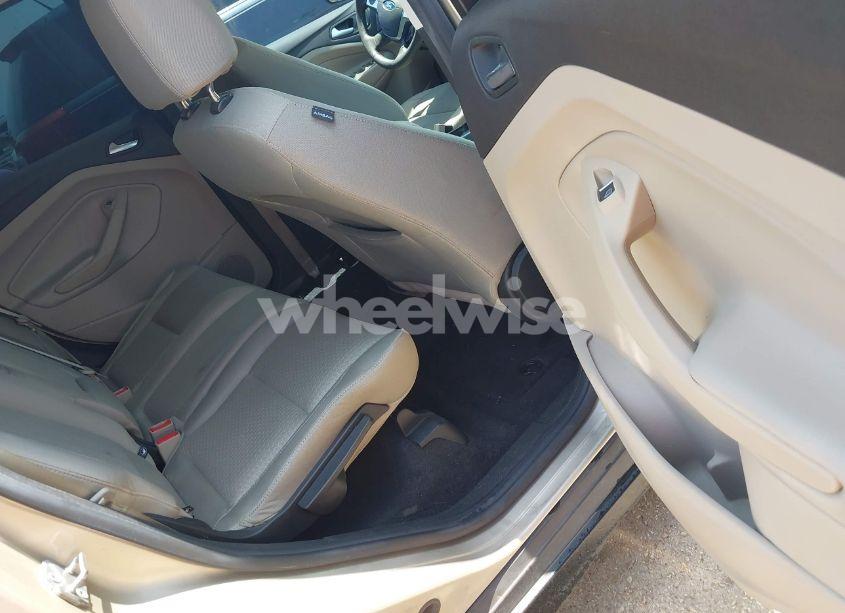 Photo 8 of 2017 Ford C-max HYBRID SE (VIN 1FADP5AU4HL116412)