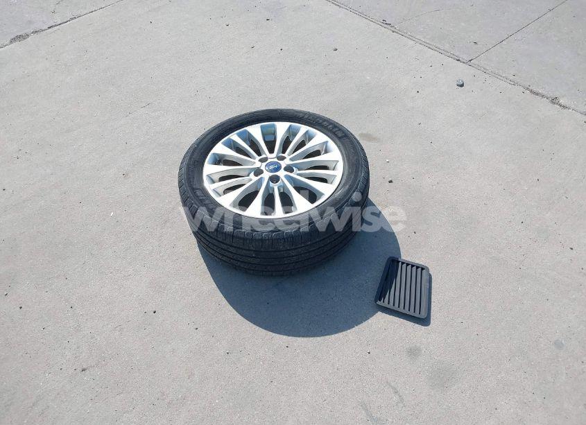 Photo 12 of 2017 Ford C-max HYBRID SE (VIN 1FADP5AU4HL117995)