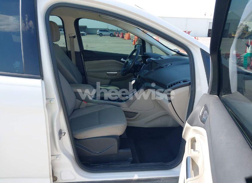 Photo 5 of 2017 Ford C-max HYBRID SE (VIN 1FADP5AU4HL117995)