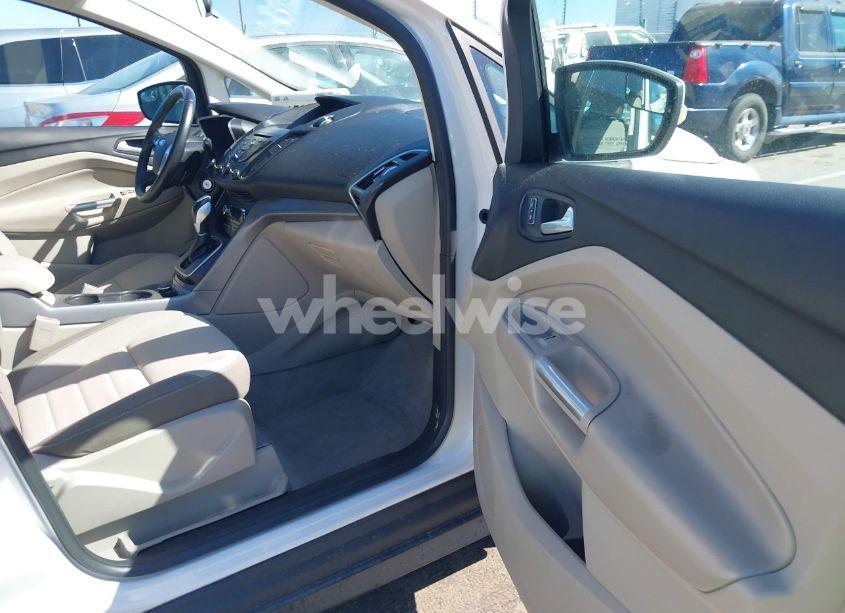 Photo 5 of 2013 Ford C-max HYBRID SE (VIN 1FADP5AU5DL512777)