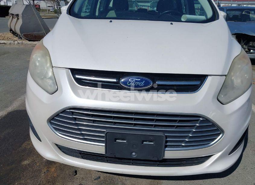 Photo 6 of 2013 Ford C-max HYBRID SE (VIN 1FADP5AU5DL512777)
