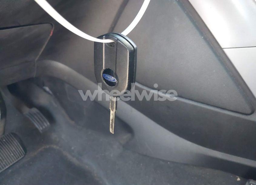 Photo 11 of 2013 Ford C-max HYBRID SE (VIN 1FADP5AU5DL518563)