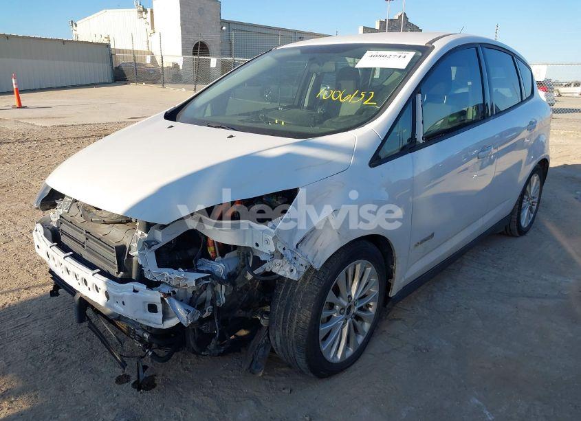 Photo 2 of 2018 Ford C-max HYBRID SE (VIN 1FADP5AU7JL104700)