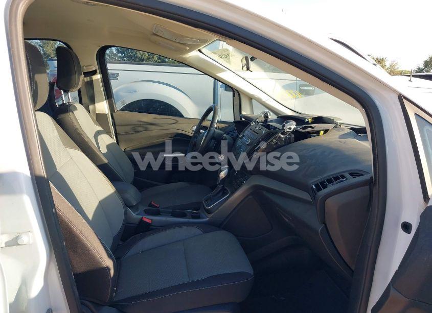 Photo 5 of 2018 Ford C-max HYBRID SE (VIN 1FADP5AU7JL104700)