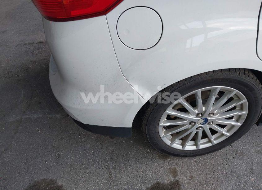 Photo 13 of 2014 Ford C-max HYBRID SE (VIN 1FADP5AU8EL519370)