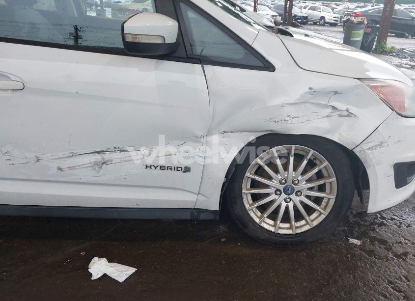 Photo 6 of 2013 Ford C-max HYBRID SE (VIN 1FADP5AUXDL508739)