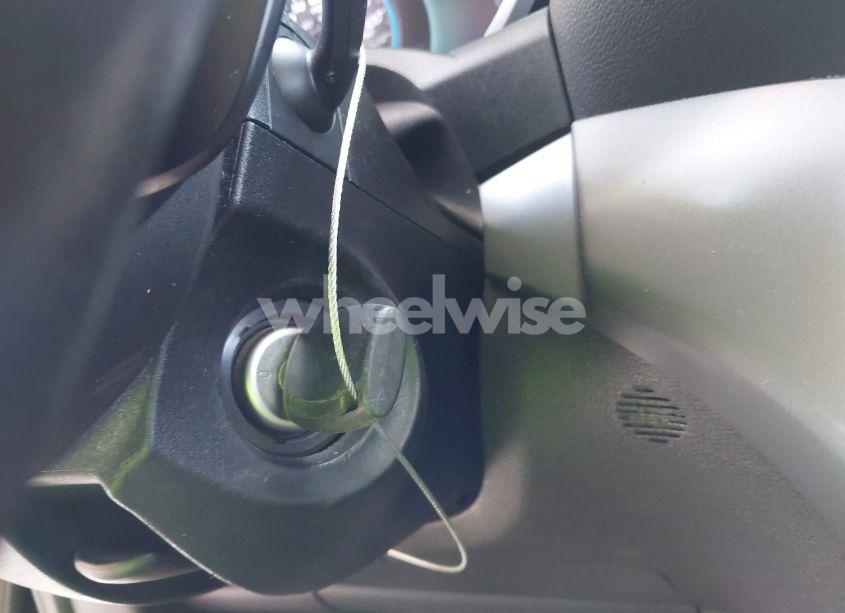 Photo 11 of 2013 Ford C-max HYBRID SE (VIN 1FADP5AUXDL511432)