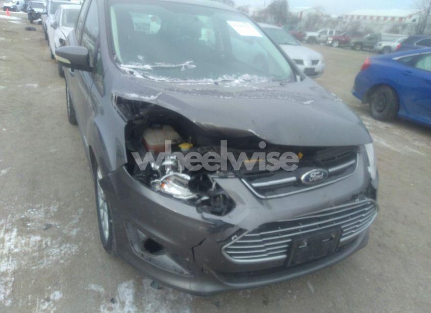 Photo 6 of 2013 Ford C-max HYBRID SE (VIN 1FADP5AUXDL533852)