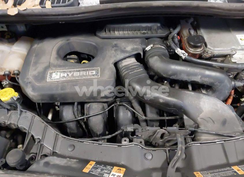 Photo 10 of 2017 Ford C-max HYBRID SE (VIN 1FADP5AUXHL101087)