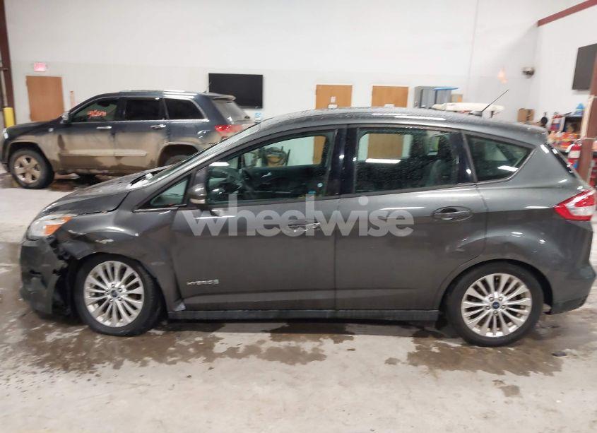 Photo 14 of 2017 Ford C-max HYBRID SE (VIN 1FADP5AUXHL101087)