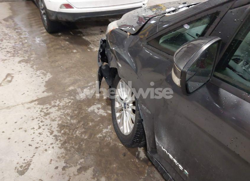 Photo 6 of 2017 Ford C-max HYBRID SE (VIN 1FADP5AUXHL101087)