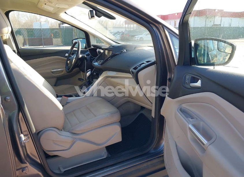 Photo 5 of 2013 Ford C-max HYBRID SEL (VIN 1FADP5BU1DL518168)