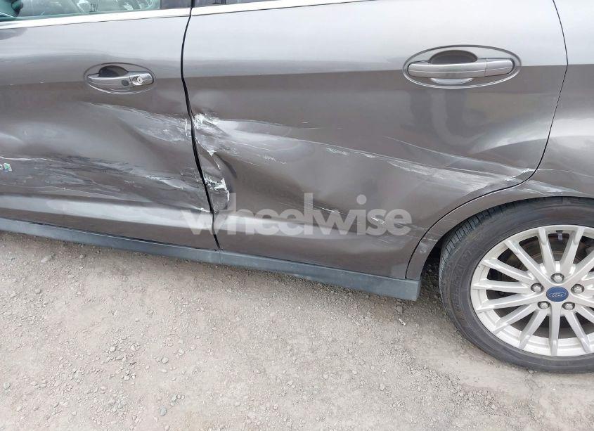 Photo 6 of 2013 Ford C-max HYBRID SEL (VIN 1FADP5BU2DL543029)