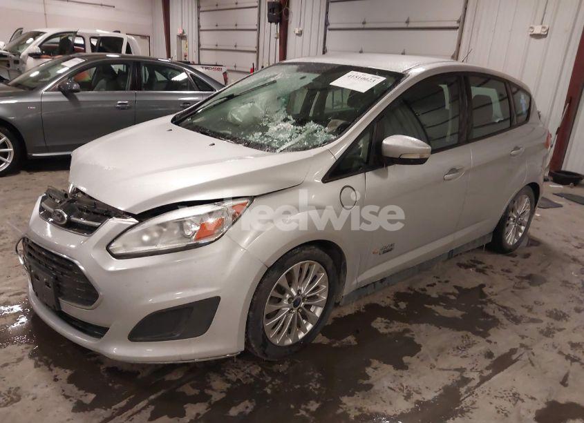 Photo 2 of 2017 Ford C-max ENERGI SE (VIN 1FADP5EU1HL101196)