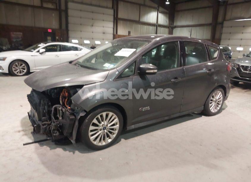 Photo 2 of 2017 Ford C-max ENERGI SE (VIN 1FADP5EU9HL100619)