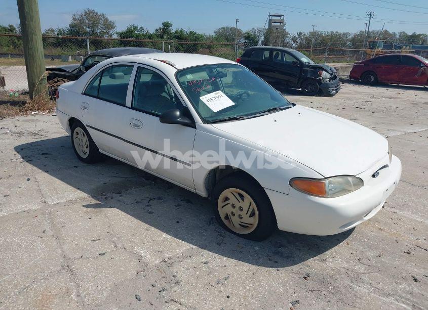 1998 Ford Escort LX (VIN 1FAFP10P2WW283702) main photo