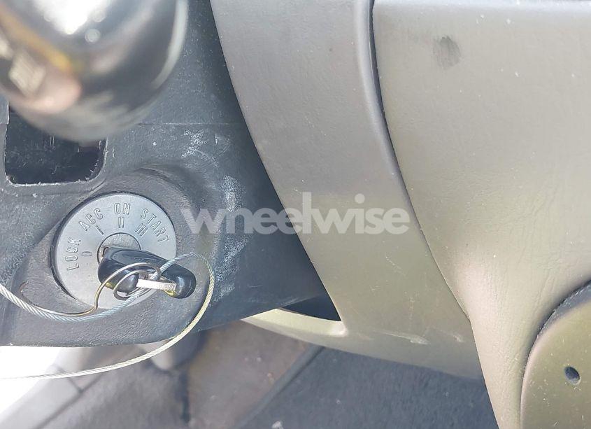 Photo 11 of 1998 Ford Escort LX (VIN 1FAFP10P2WW283702)