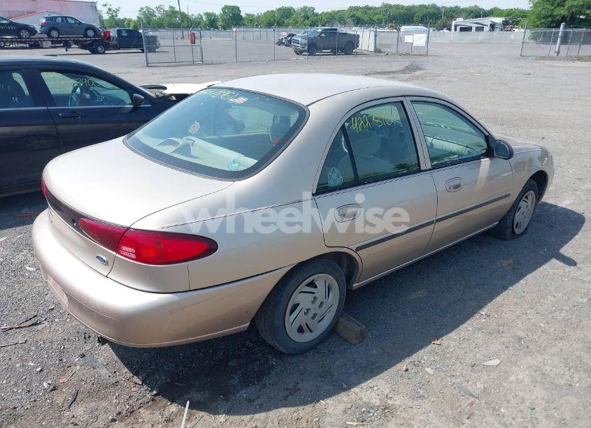 Photo 4 of 1999 Ford Escort LX (VIN 1FAFP10P7XW198467)