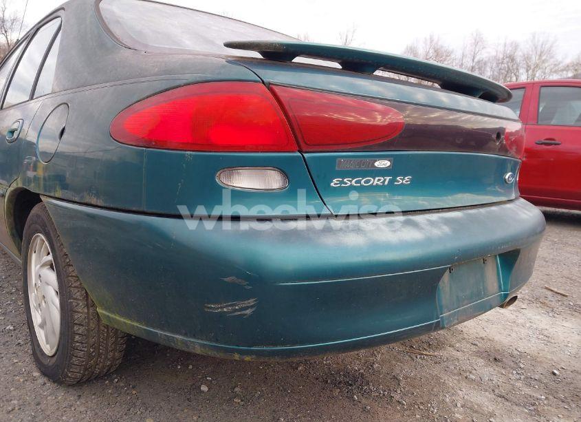 Photo 12 of 1998 Ford Escort SE (VIN 1FAFP13P0WW255845)