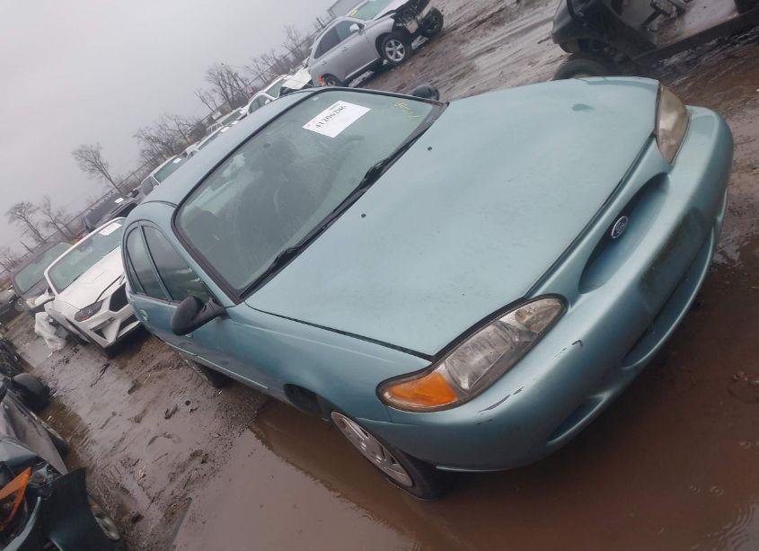 1998 Ford Escort SE (VIN 1FAFP13P3WW175178) main photo